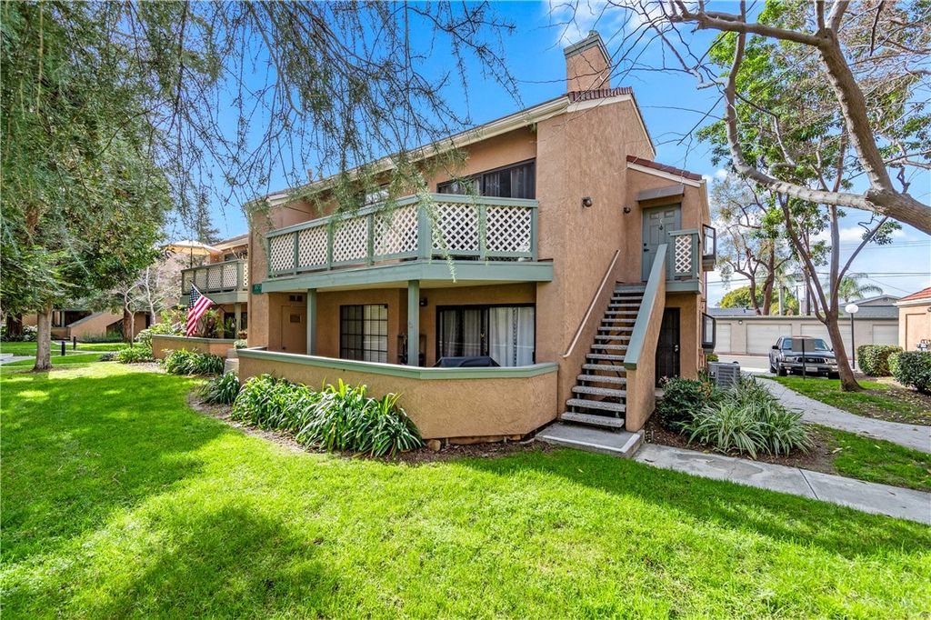 3573 W Greentree Cir C, Anaheim, CA 92804