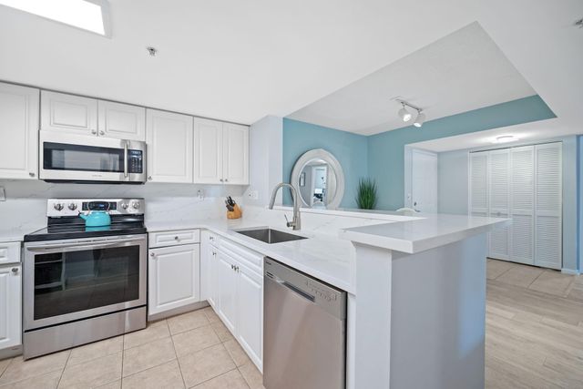 520 SE 5th Avenue 2202, Fort Lauderdale, FL 33301