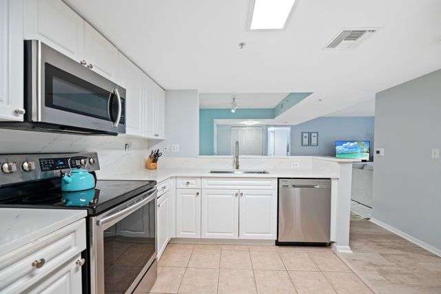 520 SE 5th Avenue 2202, Fort Lauderdale, FL 33301