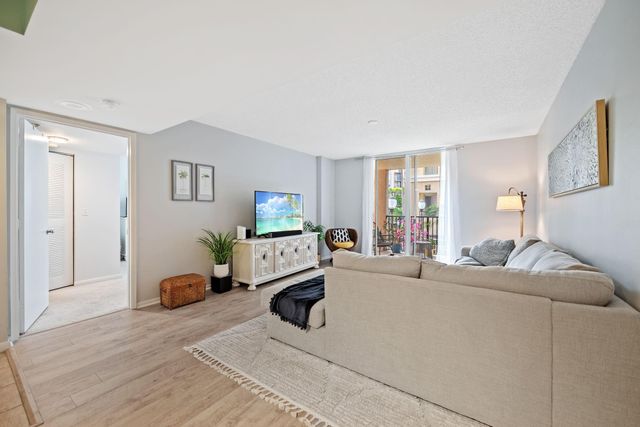 520 SE 5th Avenue 2202, Fort Lauderdale, FL 33301