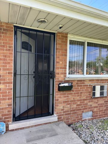 208 Walter Drive D, Roselle, IL 60172