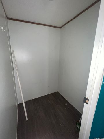 370 County Road 347, Hondo, TX 78861