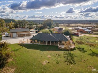 102 Anna Lane, Bakersfield, CA 93308