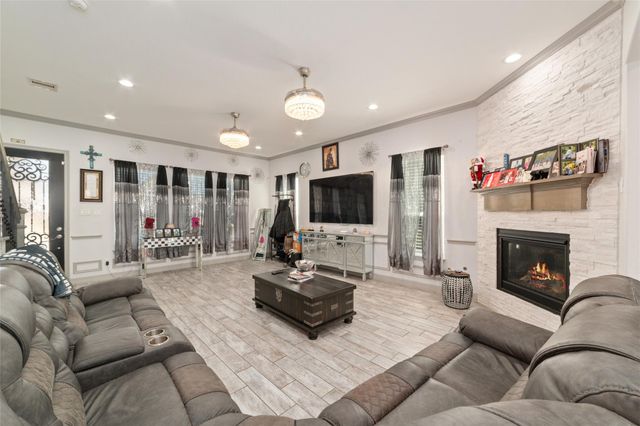 126 Comal Drive, Baytown, TX 77523