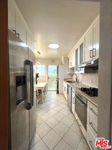 2005 Federal Avenue 2007, Los Angeles, CA 90025