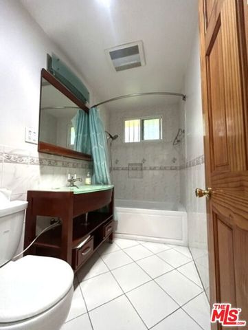 2005 Federal Avenue 2007, Los Angeles, CA 90025