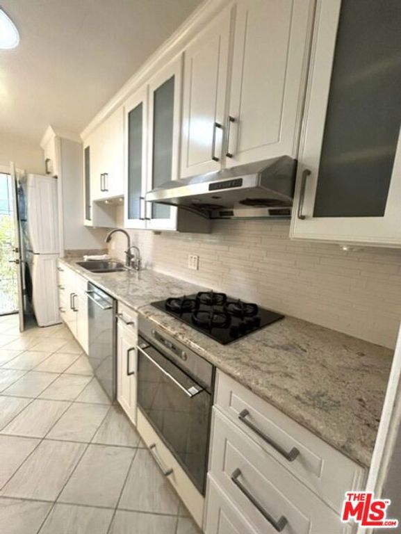 2005 Federal Avenue 2007, Los Angeles, CA 90025