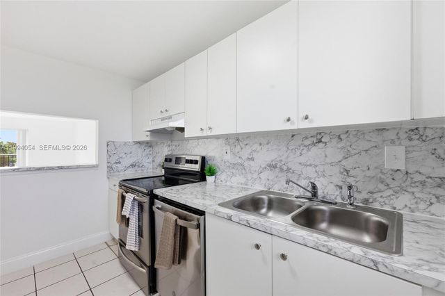 2520 N Andrews Ave 402, Wilton Manors, FL 33311