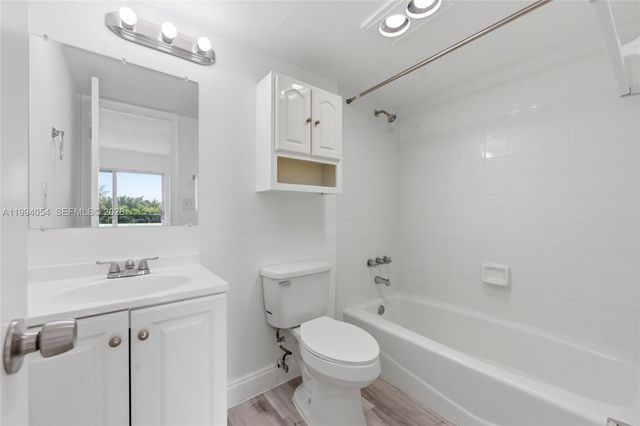 2520 N Andrews Ave 402, Wilton Manors, FL 33311