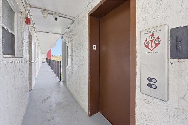 2520 N Andrews Ave 402, Wilton Manors, FL 33311