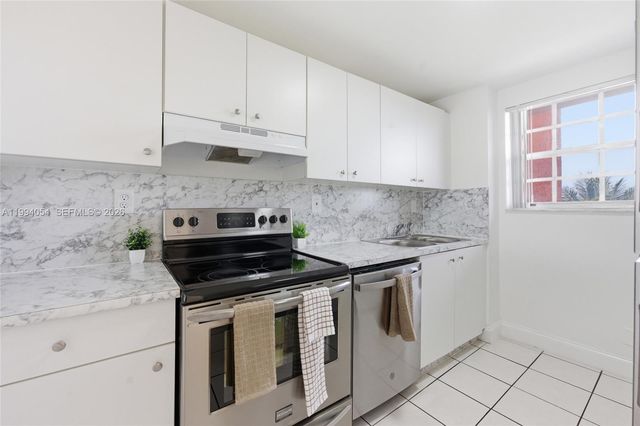 2520 N Andrews Ave 402, Wilton Manors, FL 33311