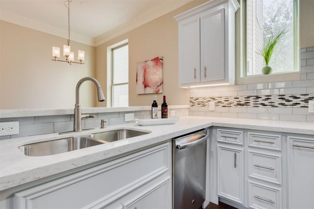 1244 W 26th Street, Houston, TX 77008