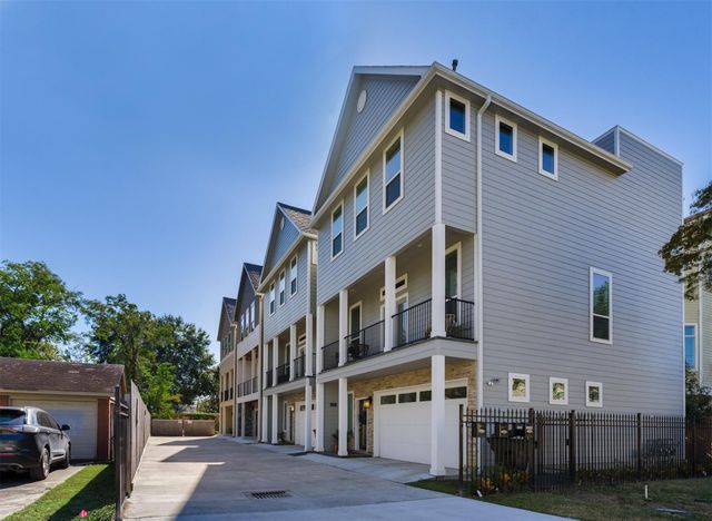 1244 W 26th Street, Houston, TX 77008