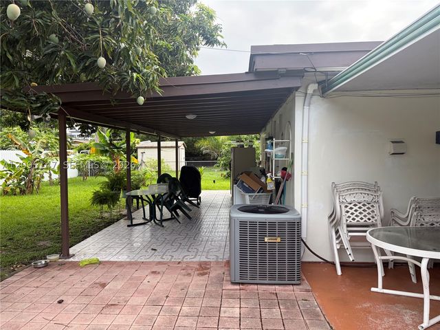 1051 W 47th St 1051, Hialeah, FL 33012