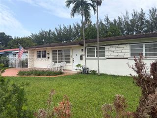 1051 W 47th St 1051, Hialeah, FL 33012