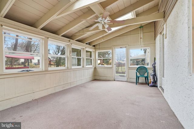 195 GILBERT DR, Morrisville, PA 19067