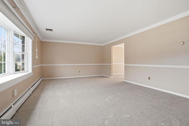 195 GILBERT DR, Morrisville, PA 19067