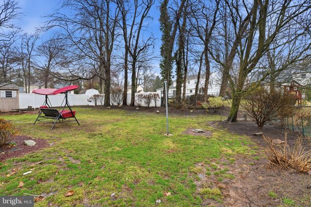 195 GILBERT DR, Morrisville, PA 19067