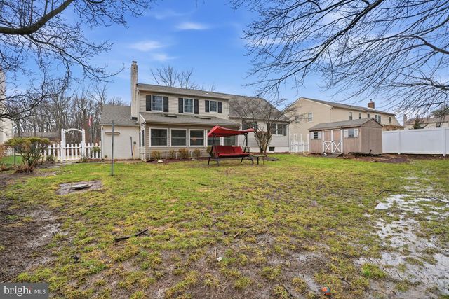 195 GILBERT DR, Morrisville, PA 19067