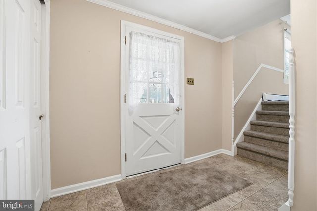 195 GILBERT DR, Morrisville, PA 19067