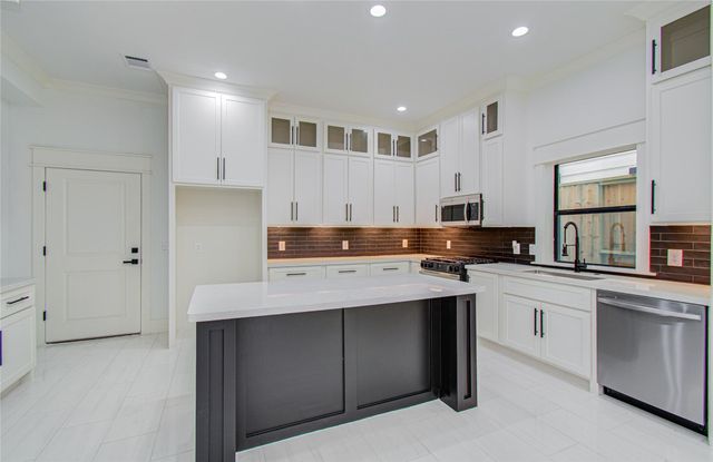 119 E 38th Street, Houston, TX 77018