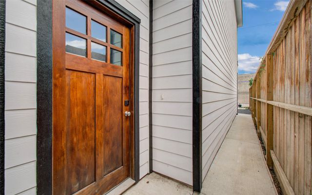 119 E 38th Street, Houston, TX 77018
