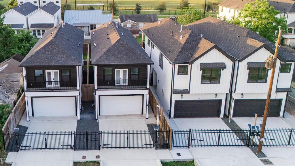 119 E 38th Street, Houston, TX 77018