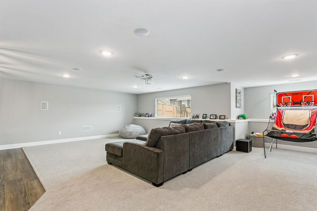 2729 N Eagle Court, Wichita, KS 67226