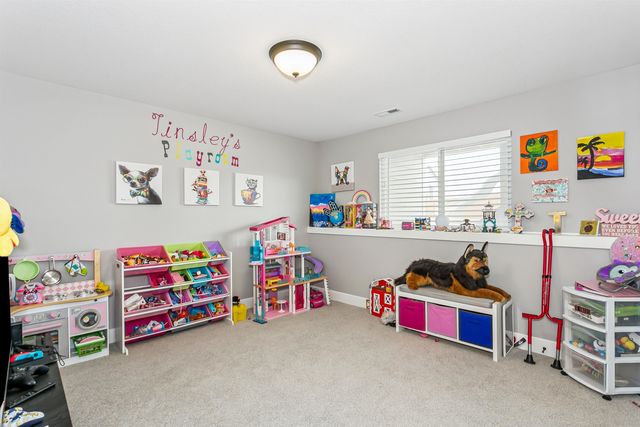 2729 N Eagle Court, Wichita, KS 67226