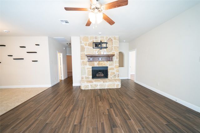 127 Charleston Lane, Fate, TX 75189
