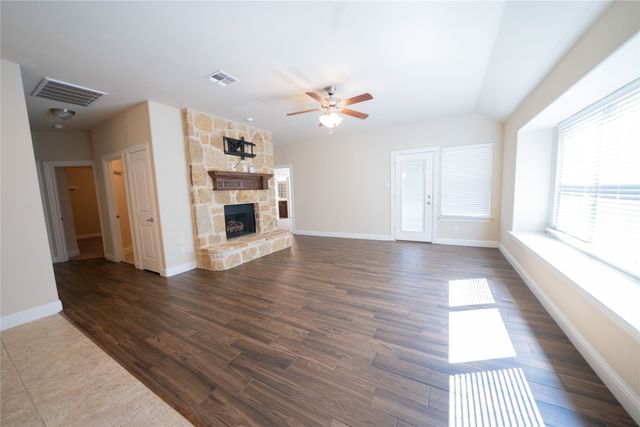 127 Charleston Lane, Fate, TX 75189