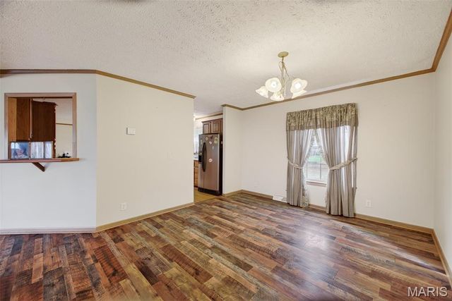 31338 Highway 32, Lebanon, MO 65536