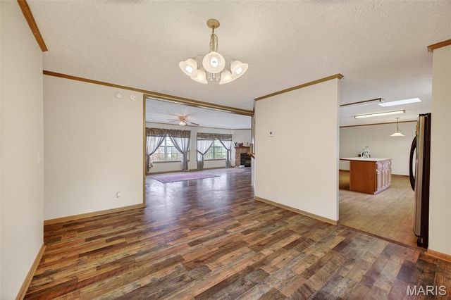 31338 Highway 32, Lebanon, MO 65536