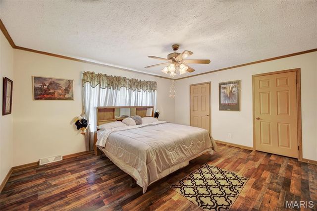 31338 Highway 32, Lebanon, MO 65536