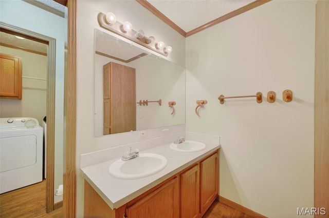 31338 Highway 32, Lebanon, MO 65536