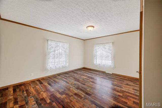 31338 Highway 32, Lebanon, MO 65536