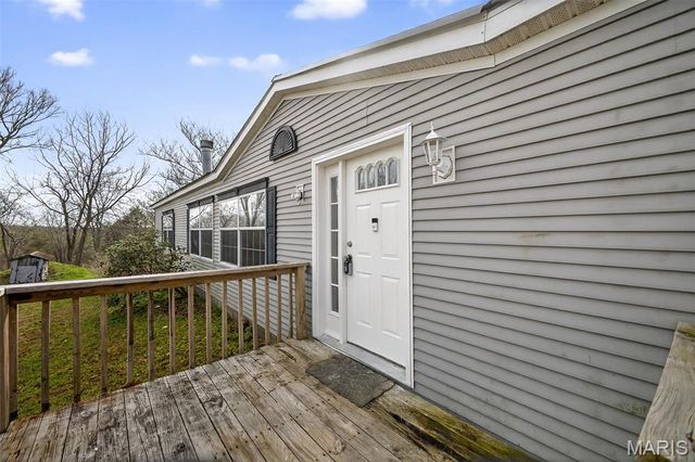 31338 Highway 32, Lebanon, MO 65536