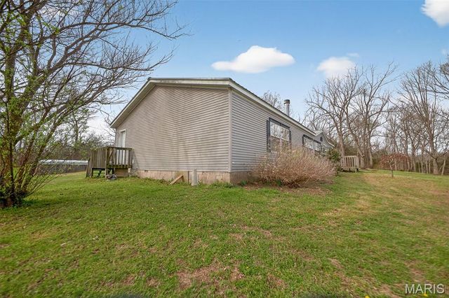 31338 Highway 32, Lebanon, MO 65536