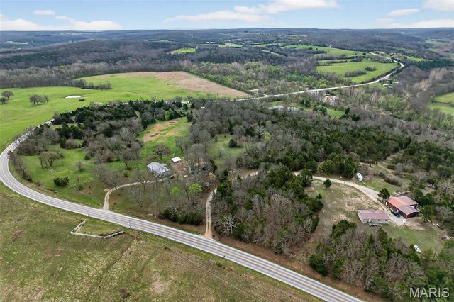 31338 Highway 32, Lebanon, MO 65536