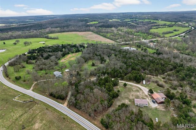 31338 Highway 32, Lebanon, MO 65536