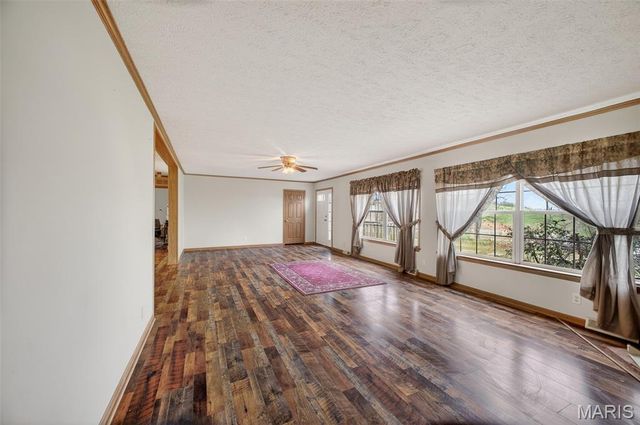 31338 Highway 32, Lebanon, MO 65536