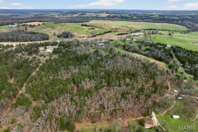 31338 Highway 32, Lebanon, MO 65536