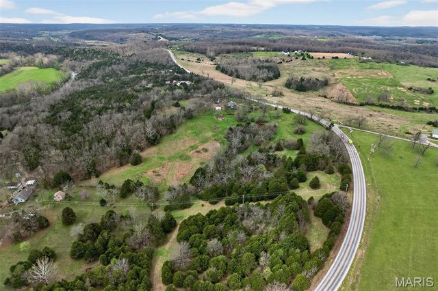 31338 Highway 32, Lebanon, MO 65536