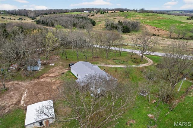 31338 Highway 32, Lebanon, MO 65536