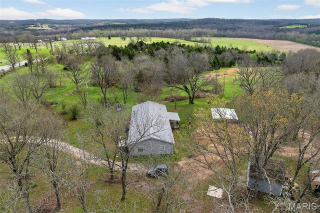 31338 Highway 32, Lebanon, MO 65536