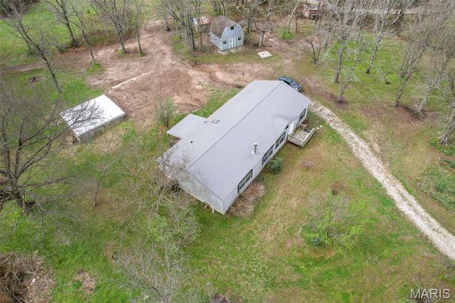 31338 Highway 32, Lebanon, MO 65536