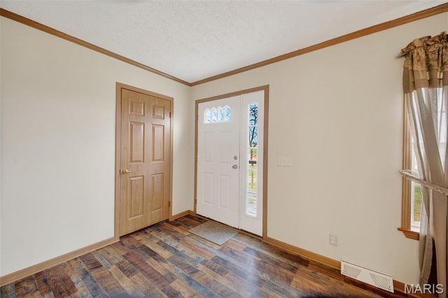 31338 Highway 32, Lebanon, MO 65536