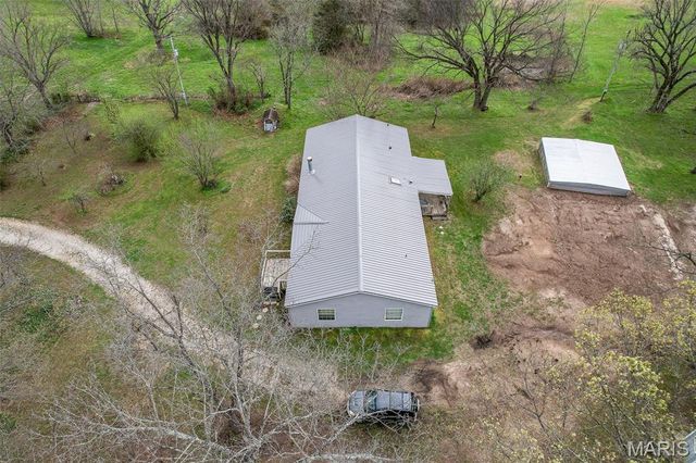 31338 Highway 32, Lebanon, MO 65536