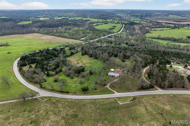 31338 Highway 32, Lebanon, MO 65536