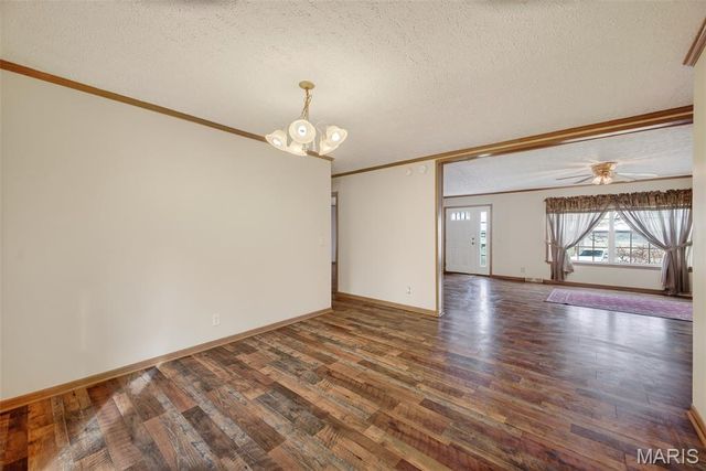 31338 Highway 32, Lebanon, MO 65536